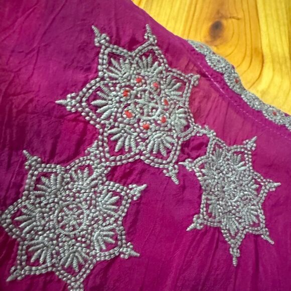 Johnny Was Embroidered Blouse Size MED Pink Floral Boho V-Neck - Picture 14 of 14